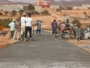تزنيت. المغرب الذي يسير بسرعتين.. سكان دوار إيدودير بجماعة آيت براييم يعبّدون الطريق من مالهم الخاص وسط غياب المنتخبين