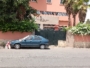 حادث سقوط سيدة في حفرة أمام مندوبية التجارة بمراكش يُفجر الجدل.. والمجلس الجماعي يُبرّئ نفسه